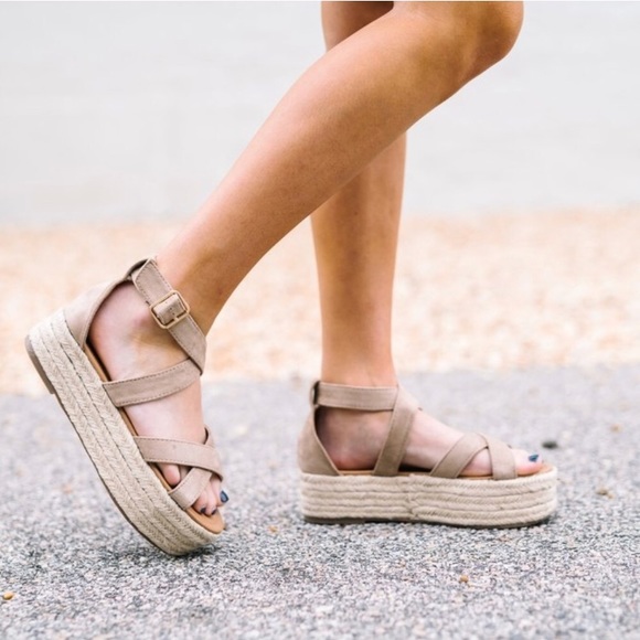 Shoes - Natural Wedge Espadrille